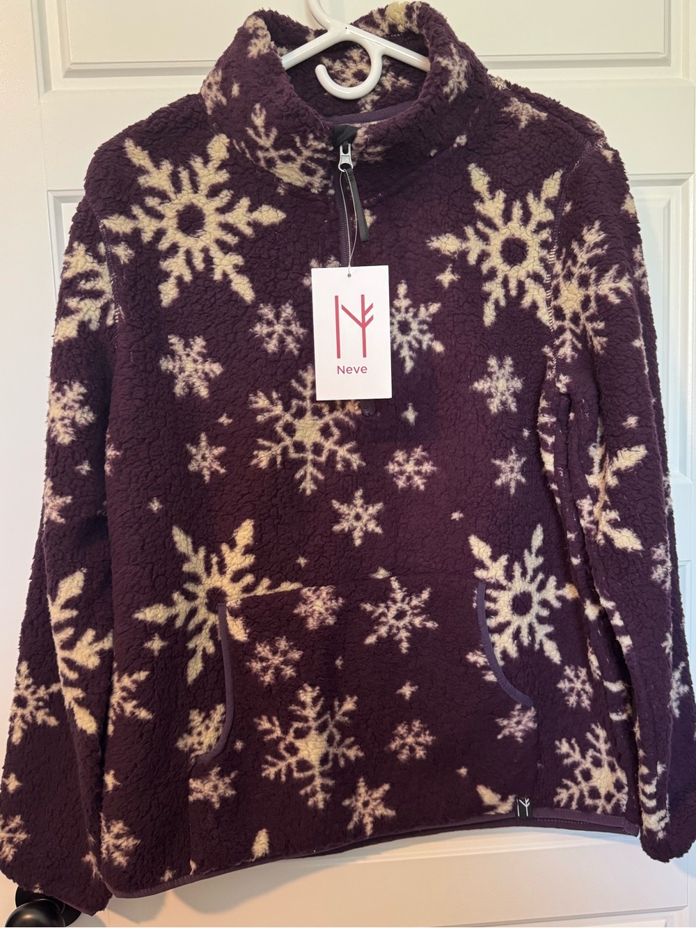 NWT Neve Designs Snowflake Sherpa Quarter Zip Fleece, Eggplant, Size Large